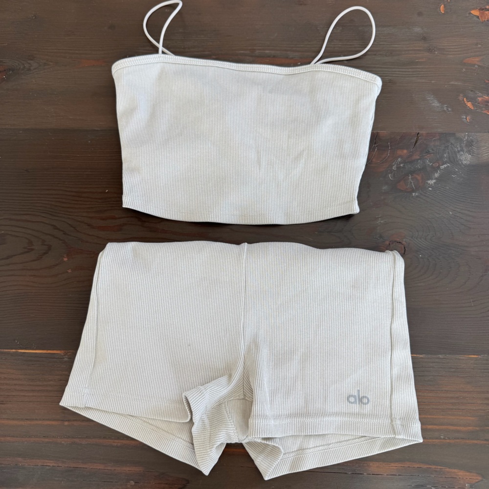 ALO Yoga Light Gray Ribbed Set